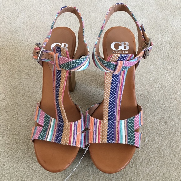 NEW! Gianni Bini wedge heels size 9! - Picture 2 of 4